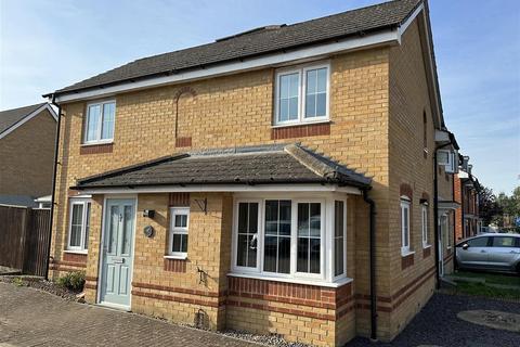 3 bedroom semi-detached house for sale, Lapwing Way, Cambridgeshire CB7