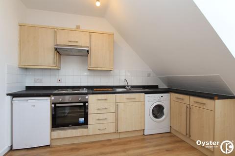 2 bedroom flat to rent, High Street, Edgware, HA8