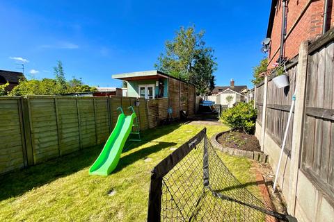 2 bedroom end of terrace house for sale, Oulton Road, Stone, ST15