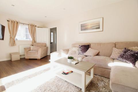 15 Buxton Way, Royal Wootton Bassett, Swindon, SN4 8JB
