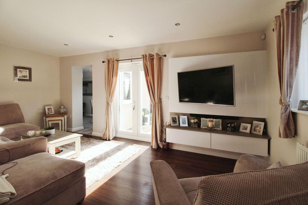 Additional Living Room 3