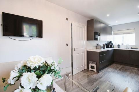 15 Buxton Way, Royal Wootton Bassett, Swindon, SN4 8JB