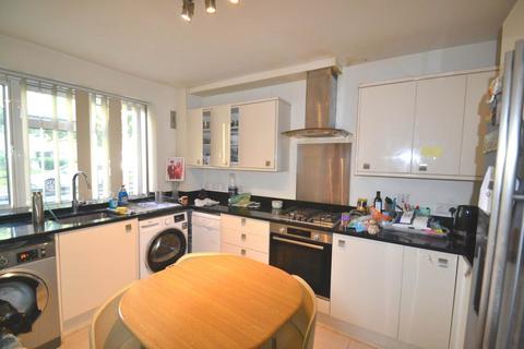 Flat share to rent, Thornhill House, London