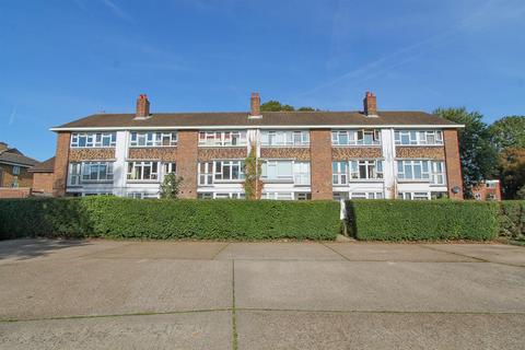 91 Denmark Gardens, Carshalton, SM5 2JN