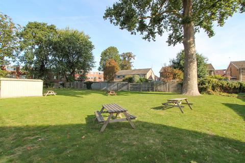 91 Denmark Gardens, Carshalton, SM5 2JN