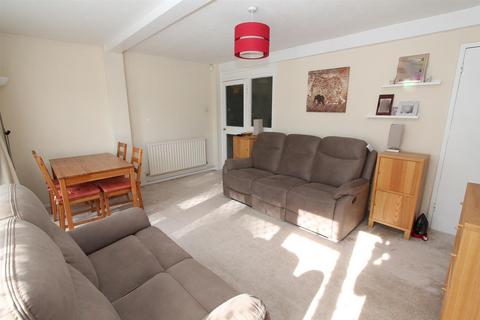 91 Denmark Gardens, Carshalton, SM5 2JN