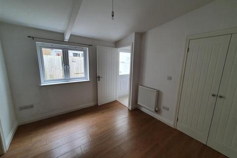 1 bedroom flat to rent, Mitchell Hill, Truro