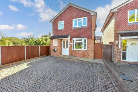 3 bedroom detached house for sale, Brookfield Avenue, Larkfield, Aylesford, Kent