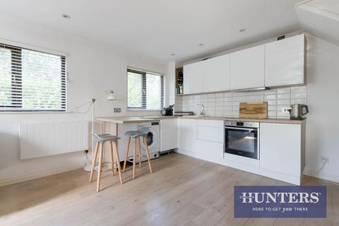 1 bedroom end of terrace house for sale, Camberley Close, Cheam