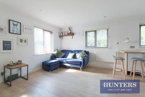 1 bedroom end of terrace house for sale, Camberley Close, Cheam