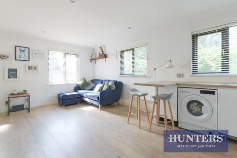 1 bedroom end of terrace house for sale, Camberley Close, Cheam