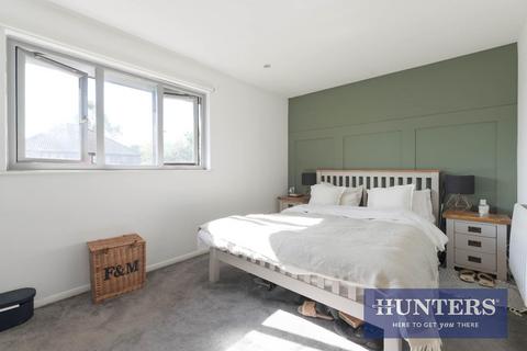 17 Camberley Close, Cheam, Sutton, SM3 9BH