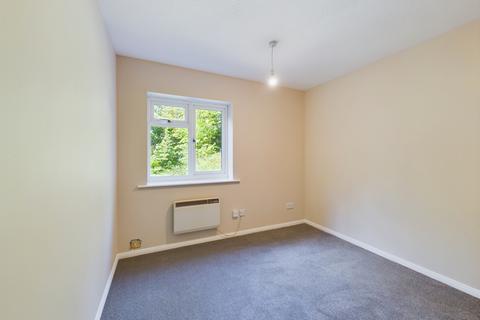 2 bedroom flat to rent, The Pentlands, High Wycombe, Buckinghamshire