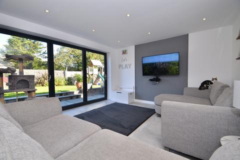 3 bedroom maisonette for sale, Little Oakley, Essex