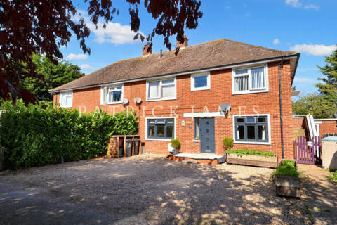 3 bedroom maisonette for sale, Little Oakley, Essex