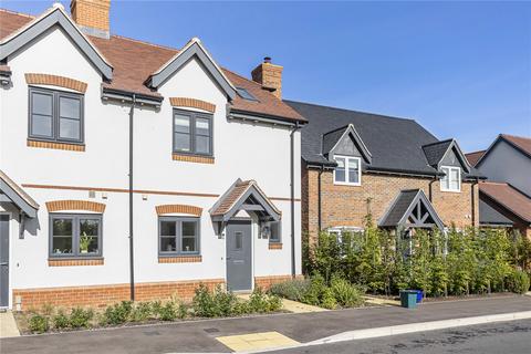 2 bedroom semi-detached house for sale, Poplar Way, Aylesbury HP18