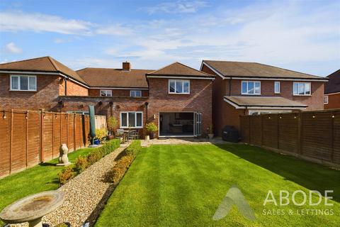 4 bedroom semi-detached house for sale, Postern Road, Burton-On-Trent DE13