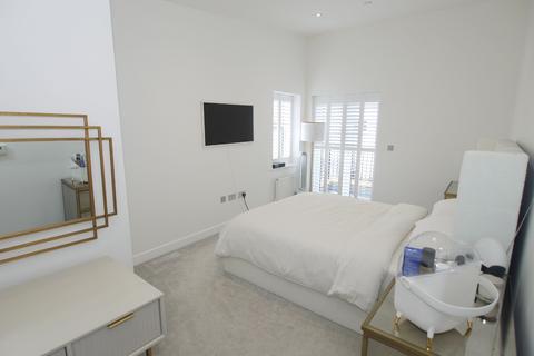 2 bedroom end of terrace house for sale, High Street, Sevenoaks, TN13