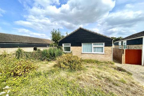 2 bedroom bungalow for sale, Rose Walk, Needham Market, Ipswich, IP6