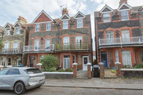 Flat 1, 8 Cedric Road, Westgate-on-sea, CT8 8NZ