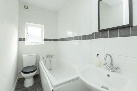 Flat 1, 8 Cedric Road, Westgate-on-sea, CT8 8NZ