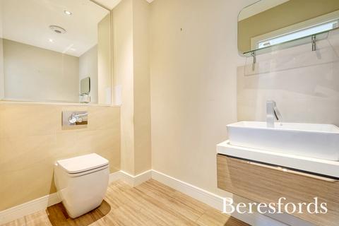 8 Brookmans View, Stock, Ingatestone, CM4 9FF