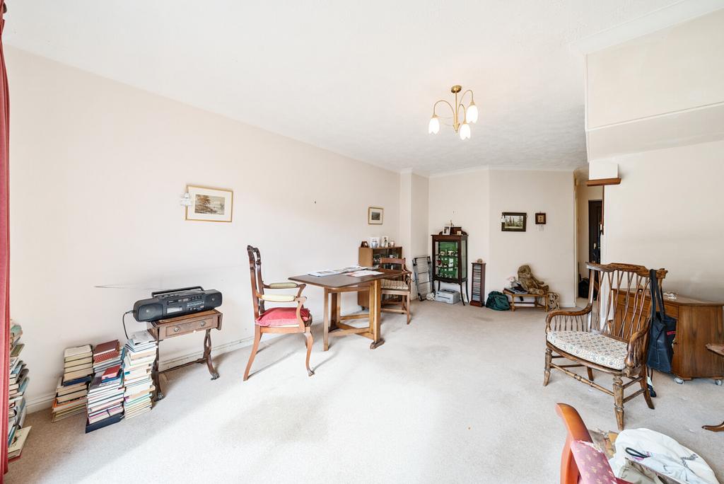 Sitting/Dining Room