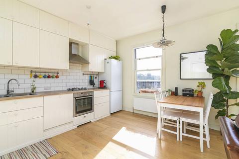 2 bedroom flat to rent, Heyworth Road, Clapton, London, E5