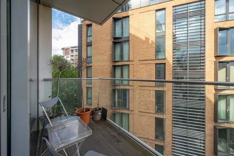 1 bedroom flat to rent, Plaza Gardens,, East Putney, London, SW15