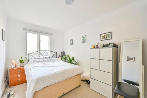 2 bedroom flat to rent, Durward Street, Whitechapel, London, E1