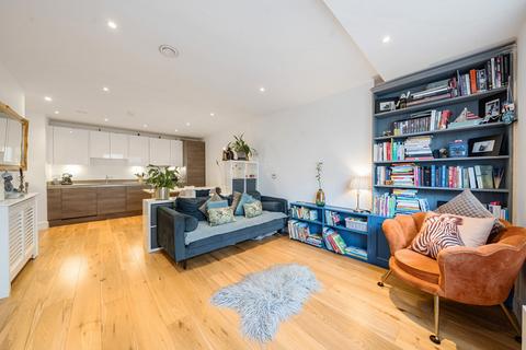 1 bedroom maisonette for sale, Gullivers Walk, London