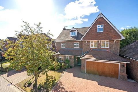 5 bedroom detached house for sale, Augustus Close, Stanmore HA7