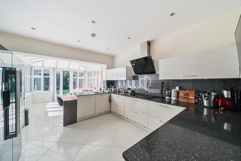 5 bedroom detached house for sale, Augustus Close, Stanmore HA7