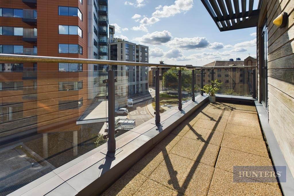 CAM01635 G0-PR0309-STILL003.jpg