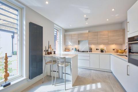 3 bedroom terraced house for sale, Old Bakery Mews, Hampton Wick, Kingston upon Thames, KT1