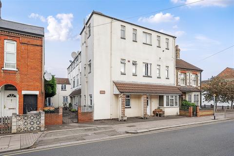 3 bedroom maisonette for sale, Roff Avenue, Bedford