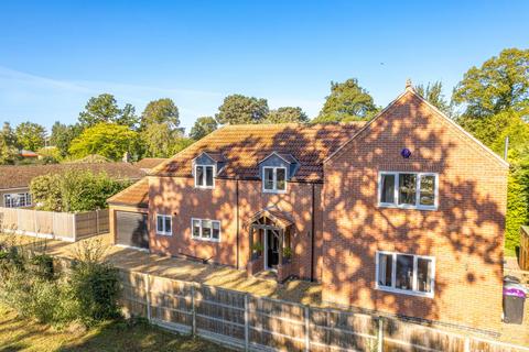 4 bedroom detached house for sale, Gonerby Road, Grantham NG31