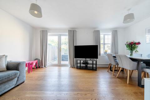 12 Royal Road, Dartford, DA2 7RD