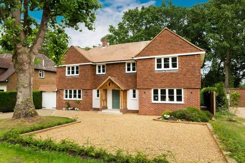 4 bedroom detached house to rent, Pyrford Woods, Woking, Surrey, GU22