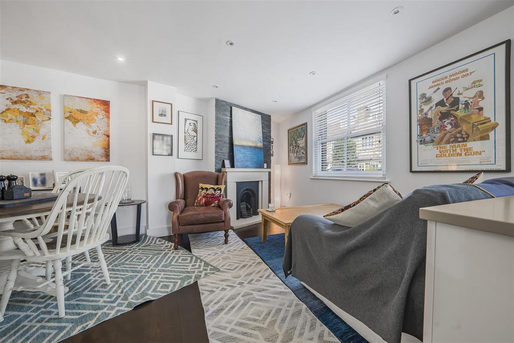 Colne Road, Twickenham 2 bed end of terrace house for sale £640,000