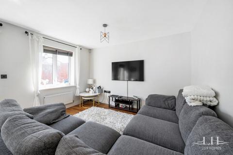 13 Mellowes Road, Hornchurch, RM11 1GF