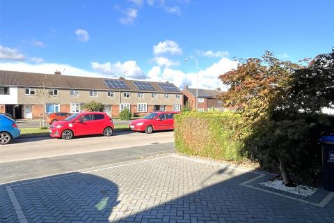 3 bedroom terraced house to rent, Greville Road, Warwick