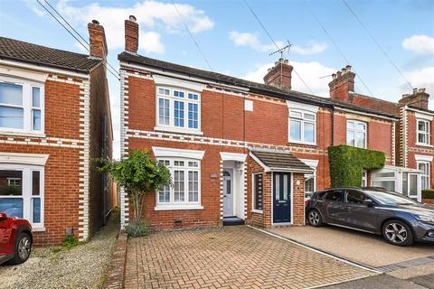 2 bedroom end of terrace house for sale, Old Winton Road, Andover