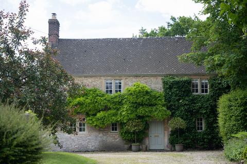 4 bedroom cottage for sale, Chippenham SN14