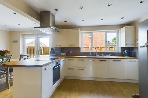 17 Kiplin Drive, Norton, Doncaster, DN6 9GD