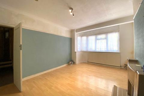 2 bedroom ground floor flat for sale, Alexandra Avenue, Harrow HA2