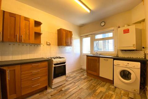 2 bedroom ground floor flat for sale, Alexandra Avenue, Harrow HA2