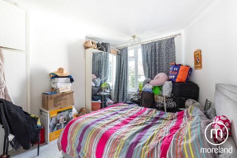 3 bedroom flat for sale, Highfield Avenue, London NW11