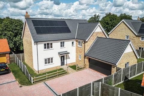 5 bedroom detached house for sale, Small Gated Development, Swaffham