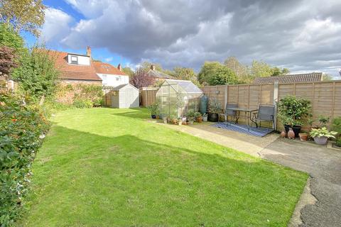 3 bedroom semi-detached house for sale, Crossways Drive, Harrogate